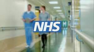 NHS UK cho phép BN hoặc gia đình họ kích hoạt đánh giá lâm sàng khẩn cấp từ một nhóm khác trong bệnh viện